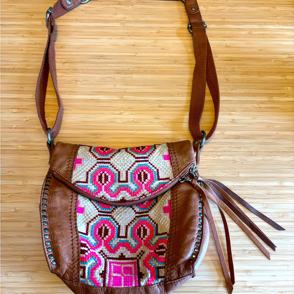 The Sak Pink and Tan Shoulder Bag